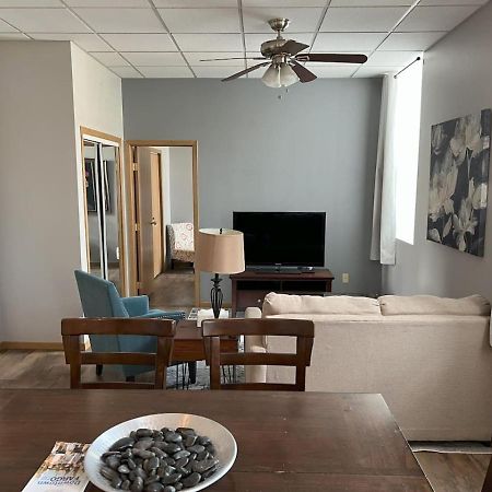 Downtown-Near Sanford Hospital-Convenient Location Apartment Fargo Bagian luar foto